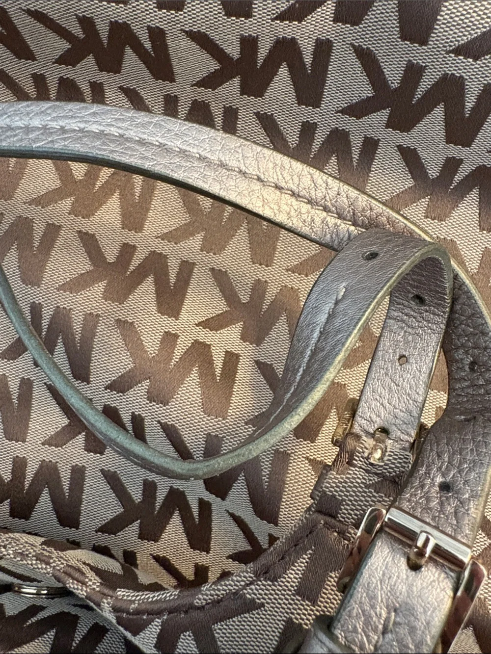 MICHAEL KORS Jacquard Monogram Jet Set MK Tote with Gold Charm Brown - Picture 13 of 14
